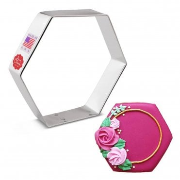 Geometric Elegance Hexagon Cutter – Craft Bold, Modern Treats in Style!