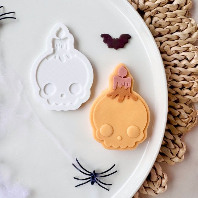 Oh My Cookie Flickering Skull Candle + Cookie Cutter