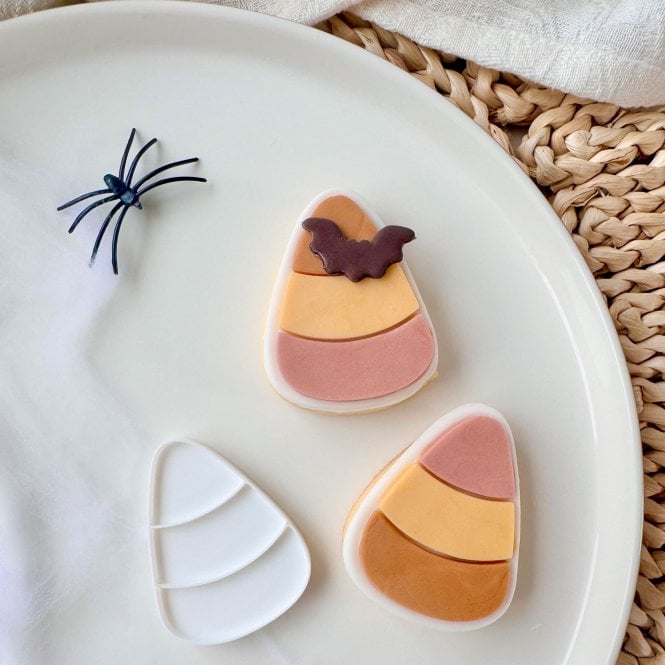 Oh My Cookie Ghoulishly Cute Candy + Cookie Cutter