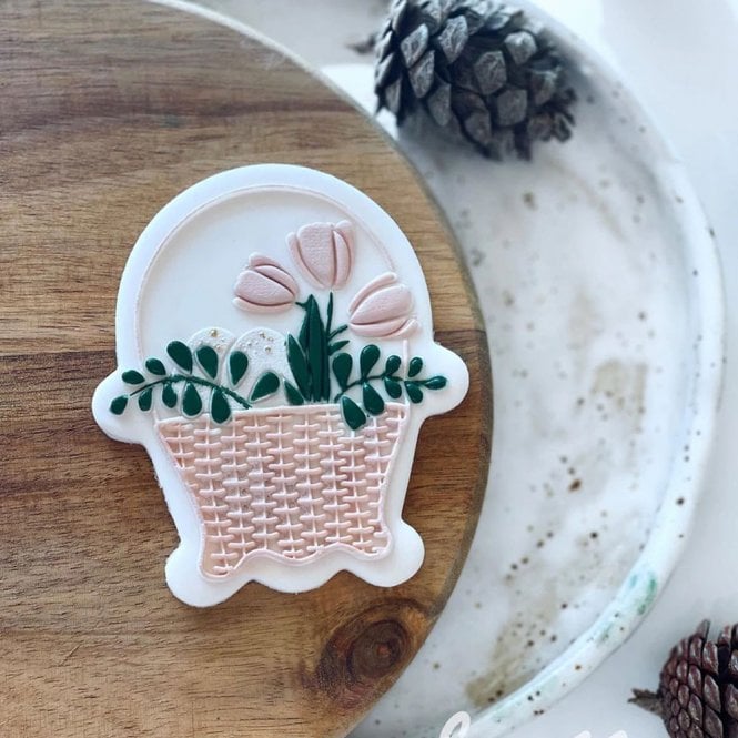Sarah Maddison Springtime Bouquet Basket - Cookie Embosser Stamp